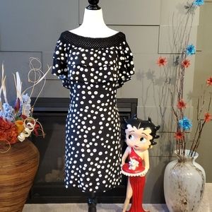 NWOT Off-the-shoulder Shift Dress